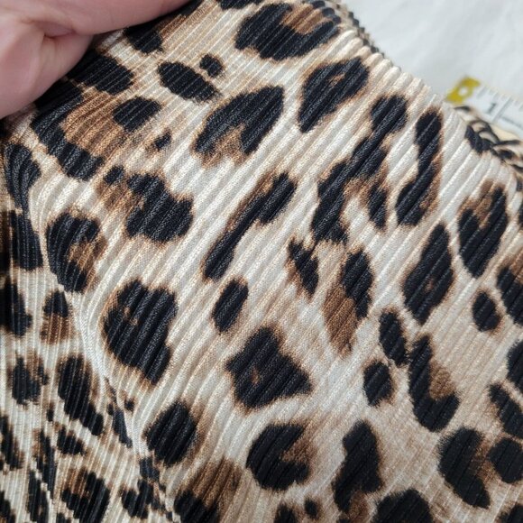 Saylor Emerson Leopard Animal Print Long Sleeve Ribbed Open Back Dress Medium - Picture 14 of 15